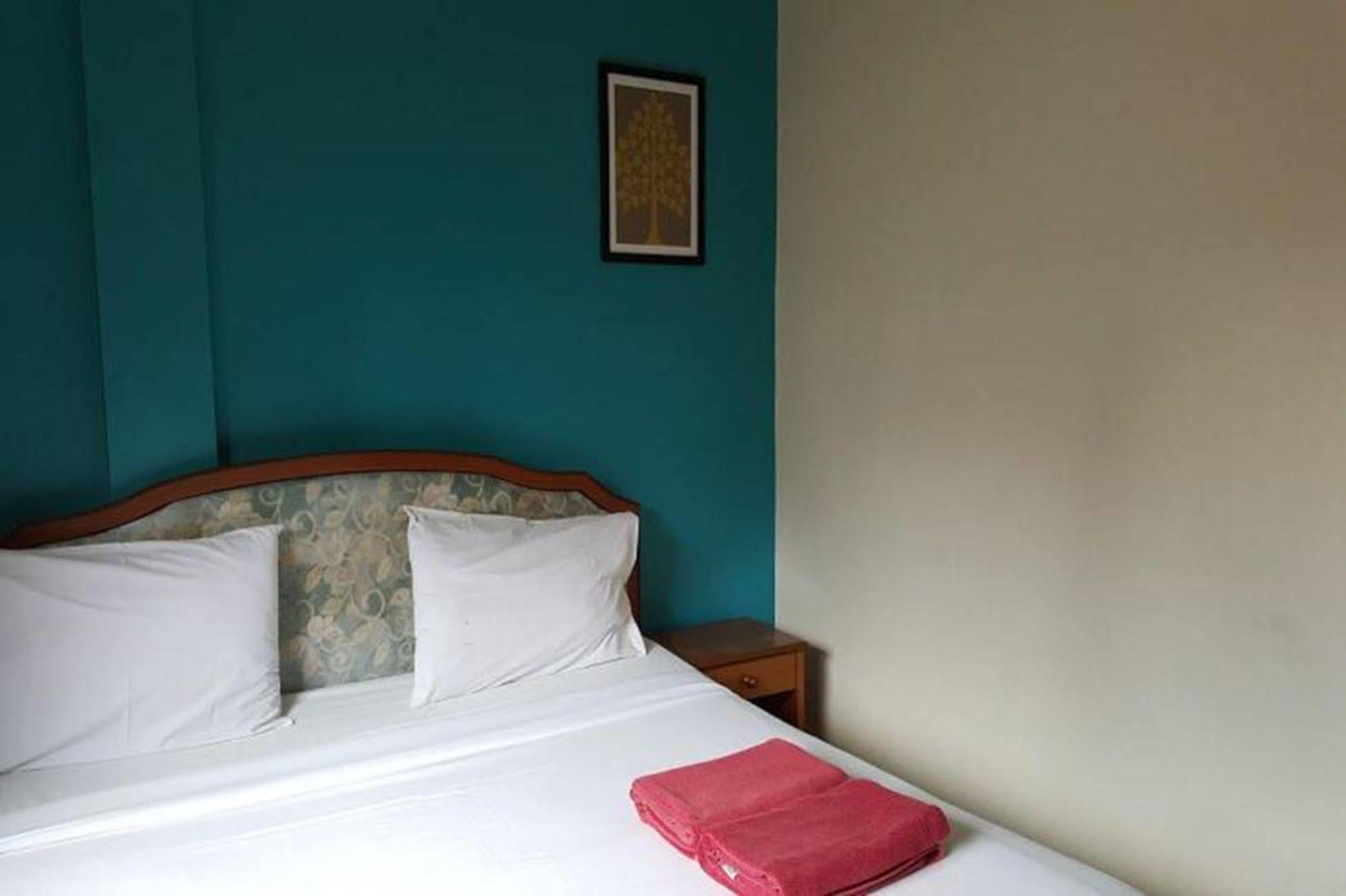 Krabi Loma Hotel Bagian luar foto
