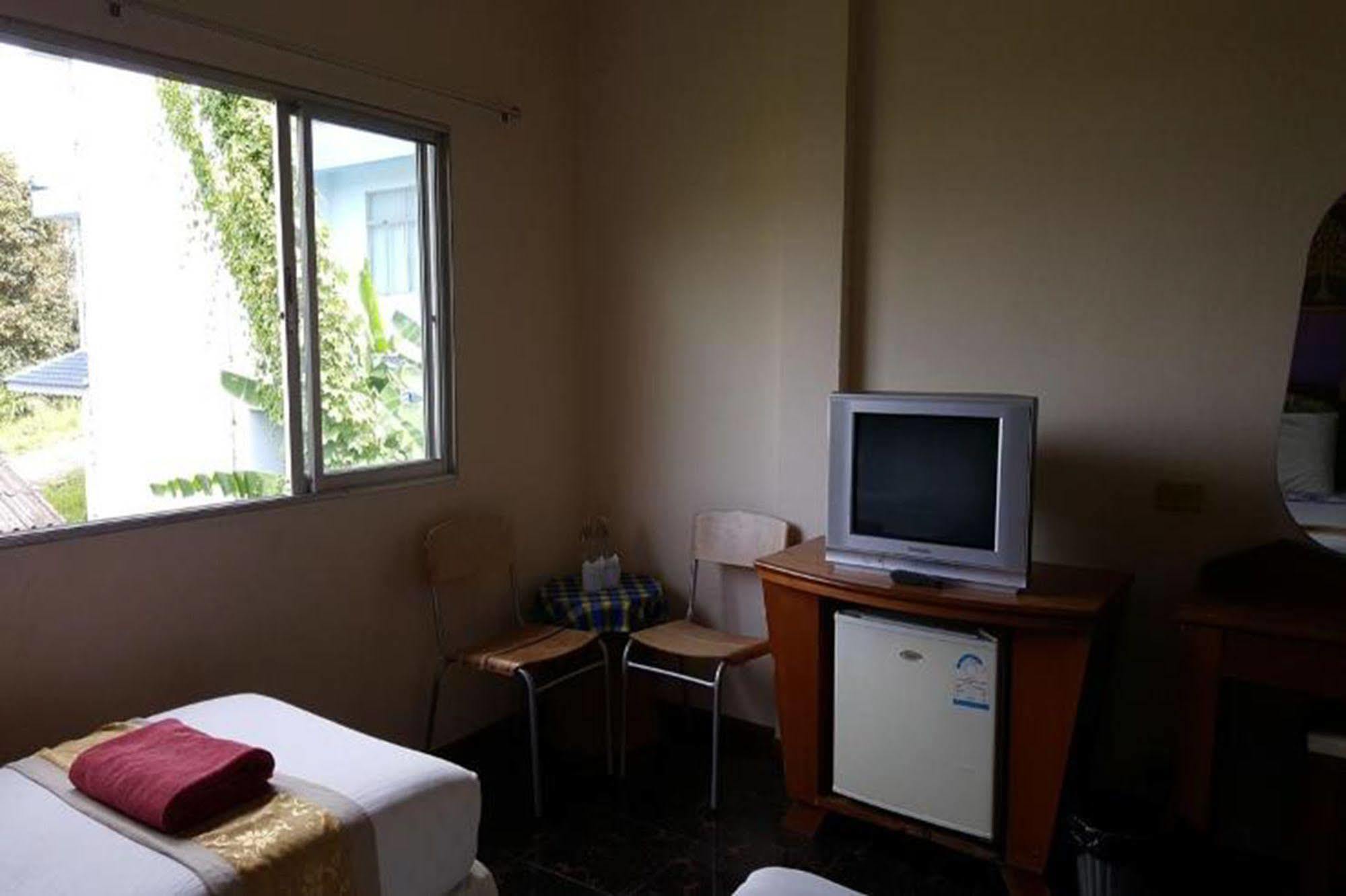 Krabi Loma Hotel Bagian luar foto